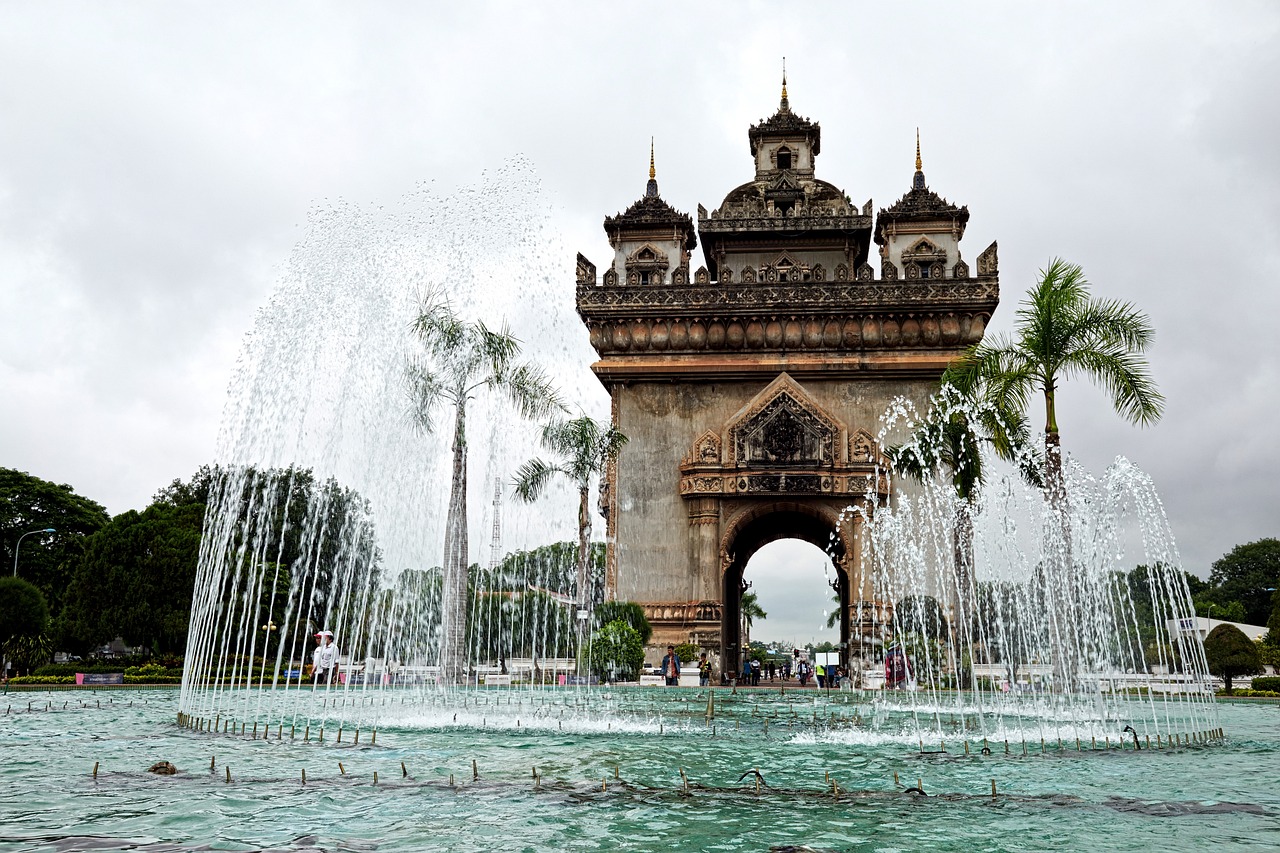 monumental triumphal arches in the world