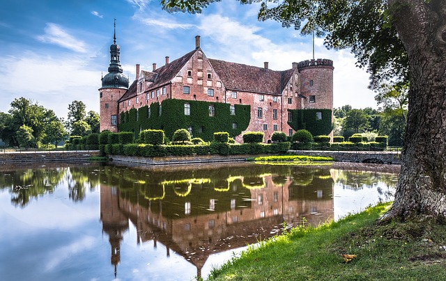 Top 8 castles to rent in Europe