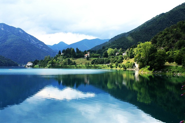 10 most beautiful lakes in Italy